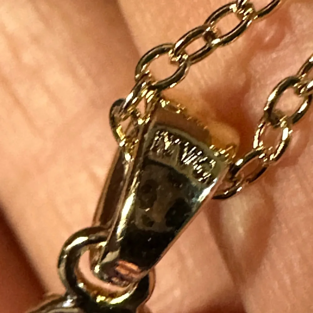 Avon vintage FAVORITE TREASURE PENDANT NECKLACE- LOCK AND KEY - Picture 11 of 15